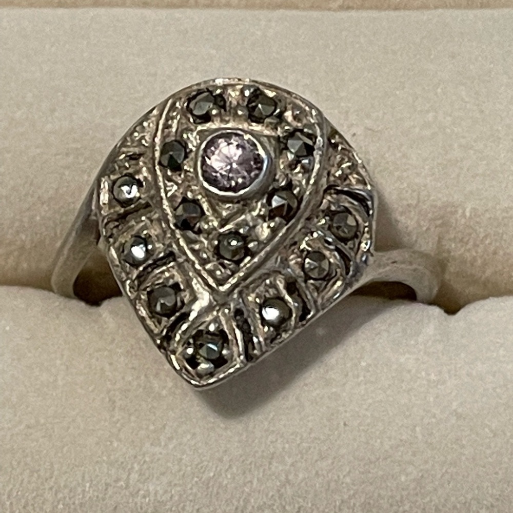 Estate jewelry, Size 8 sterling silver amethyst ring